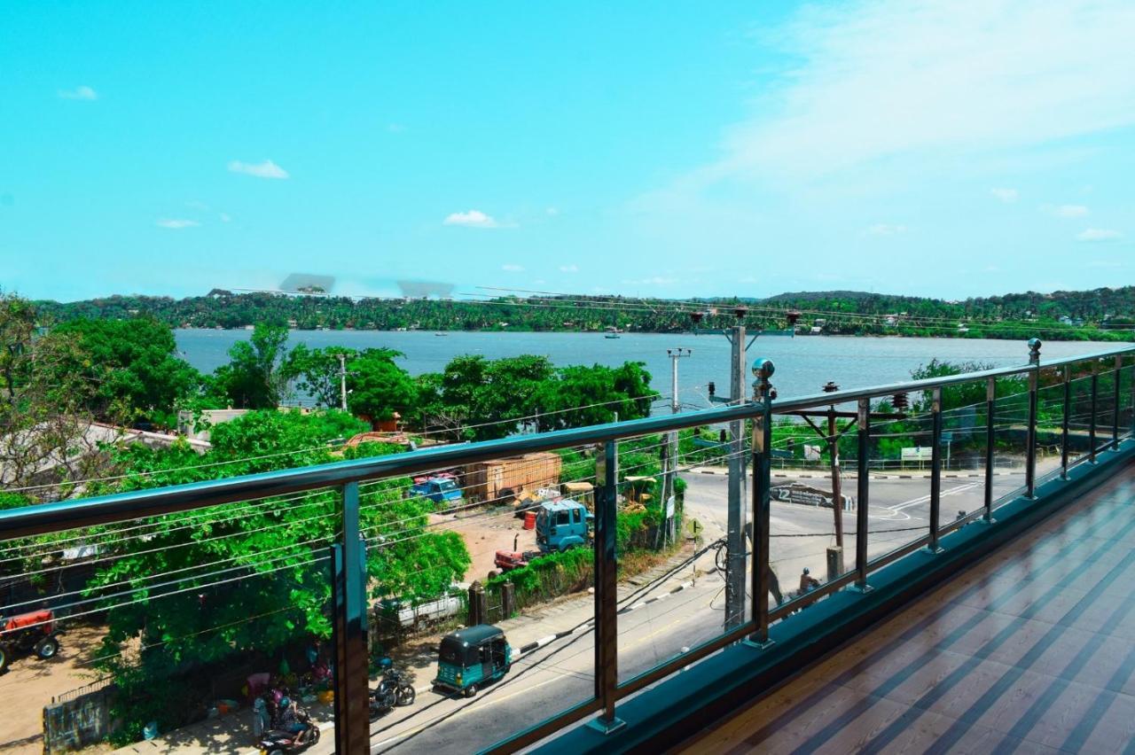 Holiday Villa Тринкомале Екстериор снимка