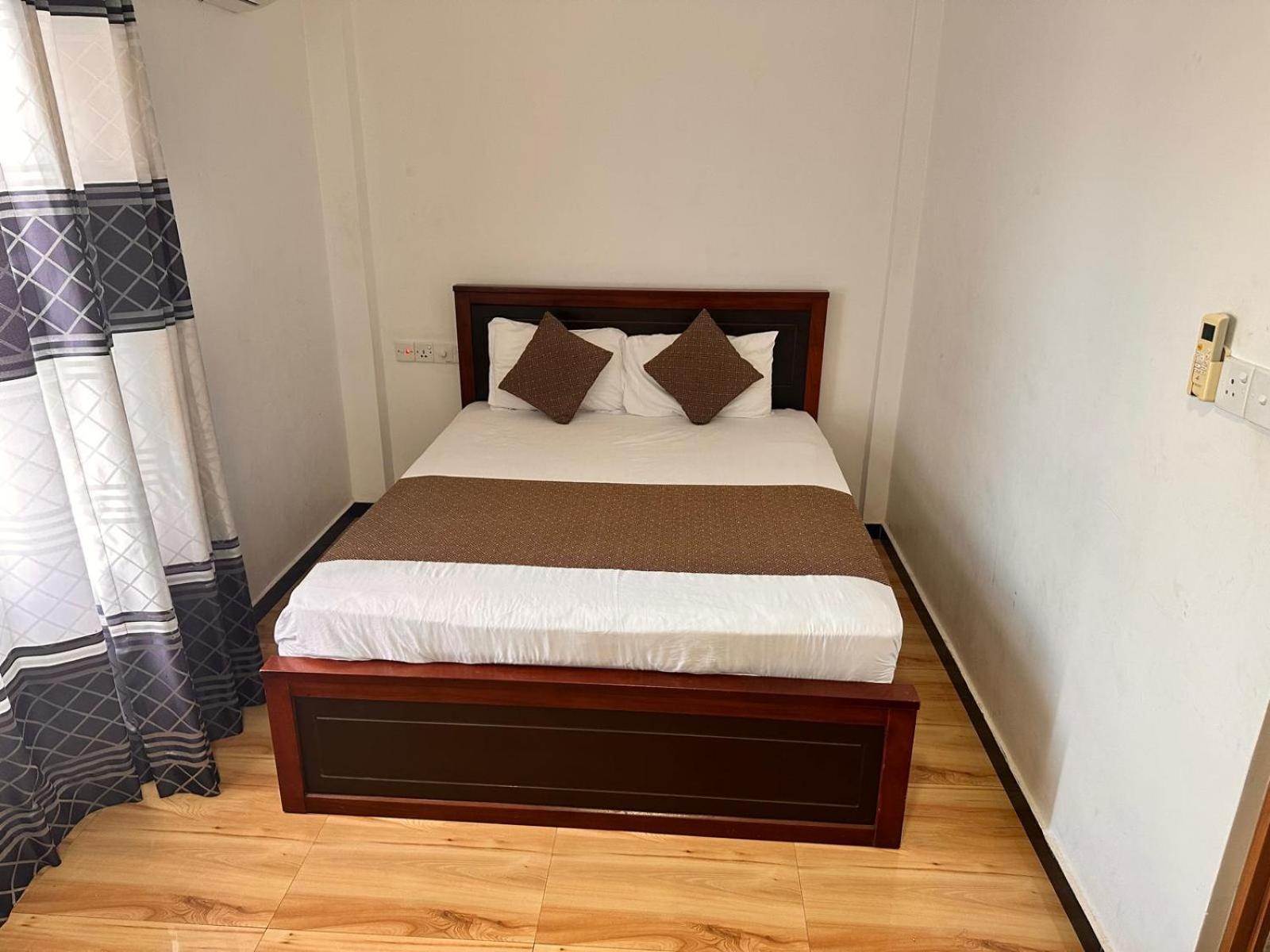 Holiday Villa Тринкомале Екстериор снимка