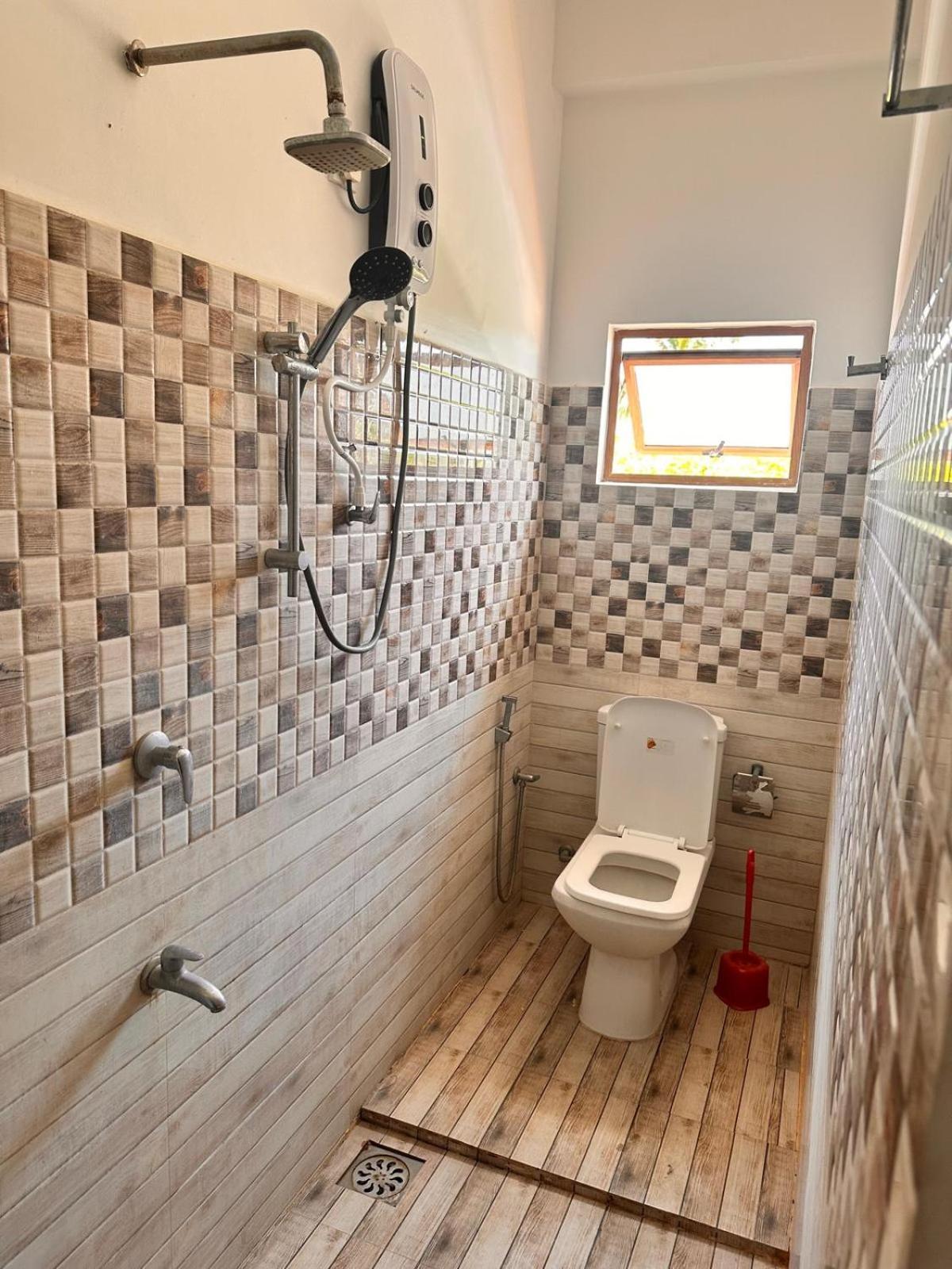 Holiday Villa Тринкомале Екстериор снимка