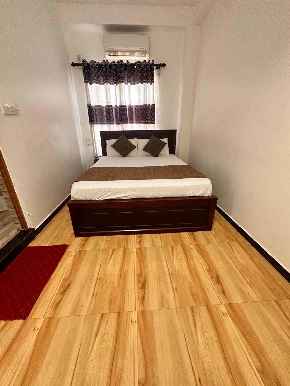 Holiday Villa Тринкомале Екстериор снимка