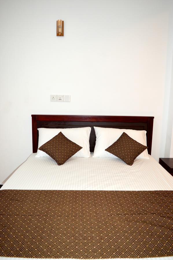Holiday Villa Тринкомале Екстериор снимка